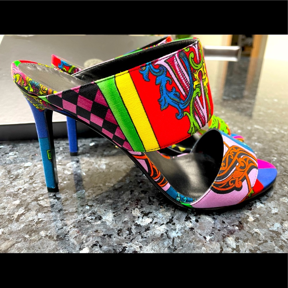 versace shoes